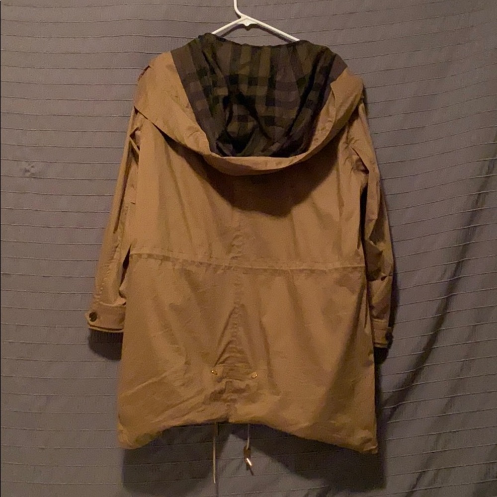 Authentic Burberry Trench Coat! - Picture 6 of 7
